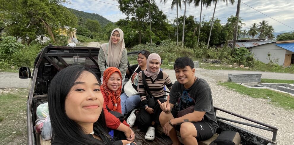 Penumpang dengan Pick Up