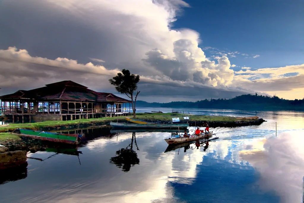 Togian: Morgenstimmung in Wakai
